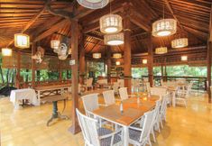 レストラン 7 Khayangan Resort Yogyakarta