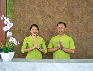 Sảnh chờ 2 Whiz Prime Hotel Balikpapan