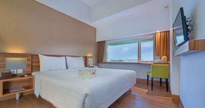 Lobi Whiz Prime Hotel Balikpapan