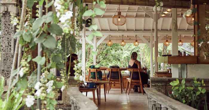 Sảnh chờ Outpost Ubud Coliving Suite