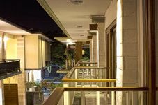 外部的 The Puspa Ubud Hotel