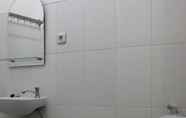 Toilet Kamar 5 Prima Dini Hotel