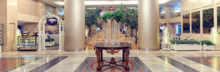 Lobby Garden Palace Hotel Surabaya