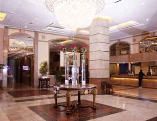 Lobi 2 Garden Palace Hotel Surabaya