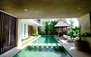 Kolam Renang 7 Apple Villa Apartment