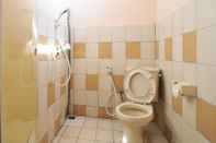 Toilet Kamar Eben Haezer Guest House