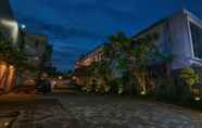 Bangunan 5 Grand Aularis Hotel