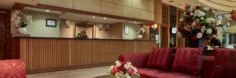 Lobby Hotel Treva International