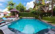 Swimming Pool 4 Sayong House