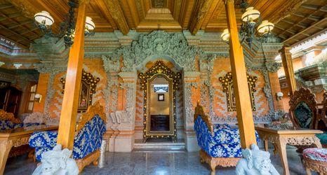 Lobby 2 Sania's House Bungalows