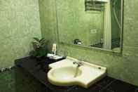 Toilet Kamar Hotel Duta