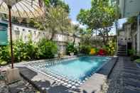 Swimming Pool OYO 482 Anika Guest House