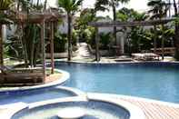 Kolam Renang Artemis Villa and Hotel