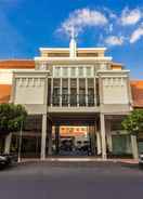 EXTERIOR_BUILDING Quirin Hotel Semarang