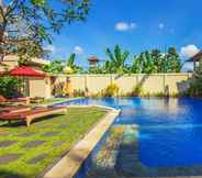 Swimming Pool 3 Putri Ayu Cottages