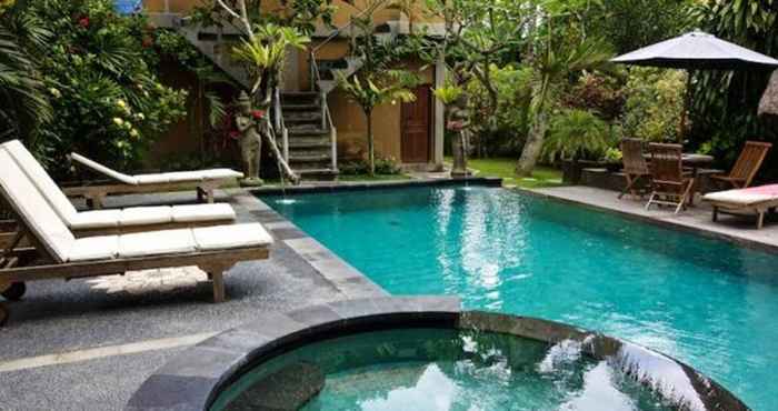 Swimming Pool Wenara Bali Bungalow