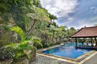 สระว่ายน้ำ Bali Spirit Hotel and Spa