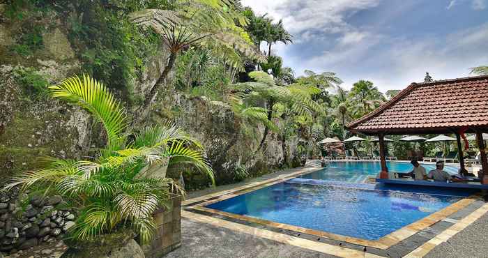 Swimming Pool Bali Spirit Hotel and Spa