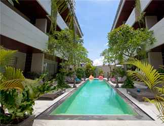 สระว่ายน้ำ 2 The Sunset Mansion Seminyak 