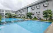 Swimming Pool 4 Batu Suki Resort & Hotel