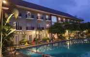 Swimming Pool 3 Batu Suki Resort & Hotel