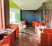 Restaurant 7 Empress Hotel Makassar By Life