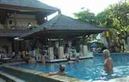 สระว่ายน้ำ 3 Balisani Padma  Hotel
