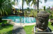 Kolam Renang 3 Hotel Bunga Permai