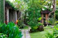 Exterior Villa Kayu Lama