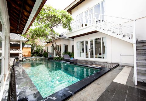 スイミングプール Bugan Villas