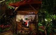 Restoran 6 Jungle Retreat by Kupu Kupu Barong