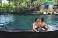 Swimming Pool Katak Tepi Sawah Villa and Spa