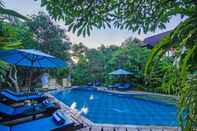 สระว่ายน้ำ Sri Phala Resort & Villa