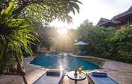 สระว่ายน้ำ 5 Sri Phala Resort & Villa