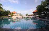 Swimming Pool 7 Melasti Beach Resort and Spa