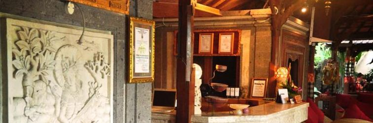 로비 Kusnadi Hotel