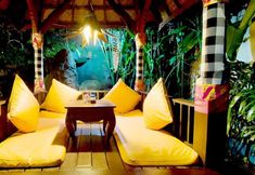 バー、カフェ、およびラウンジ 4 Kusnadi Hotel