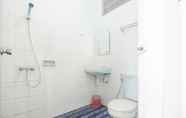 Toilet Kamar 5 Hotel Santosa