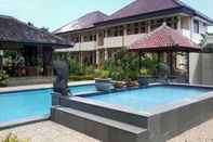 Swimming Pool Taman Teratai Hotel