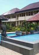 SWIMMING_POOL Taman Teratai Hotel