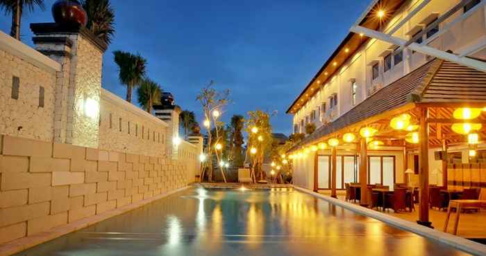 Swimming Pool The Grand Bali Park Hotel