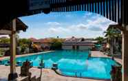 Swimming Pool 6 Hotel Mahajaya