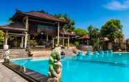 Swimming Pool 5 Hotel Mahajaya