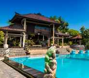 Swimming Pool 5 Hotel Mahajaya