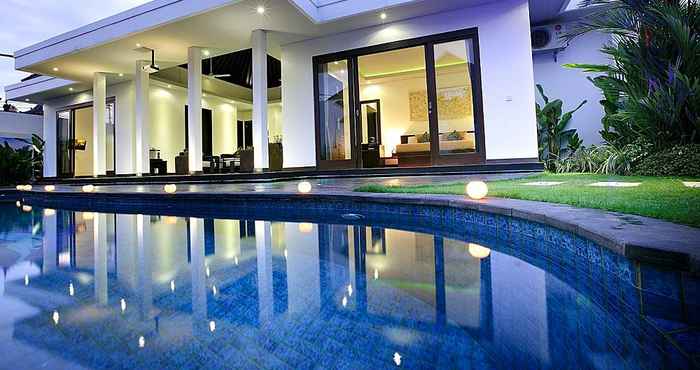 Kolam Renang D&G Villas Nusa Dua