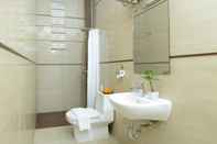 In-room Bathroom Nakula Stay Kuta