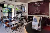 Bar, Cafe and Lounge Nirwana Hotel & Convention Batu
