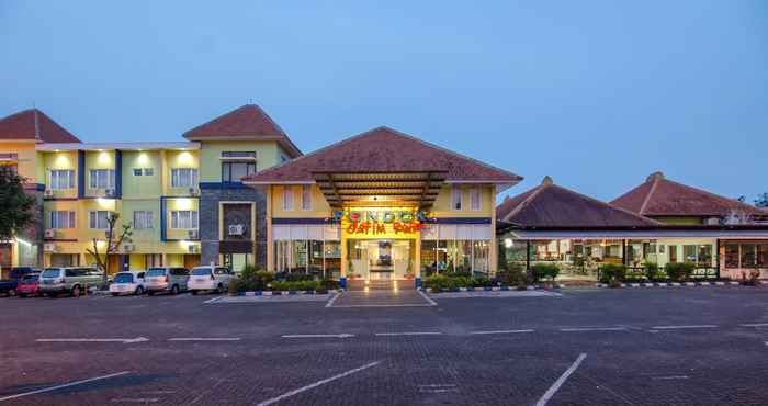 Bangunan Pondok Jatim Park Hotel & Cafe'