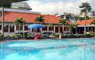 Swimming Pool 2 Hotel Selecta