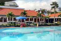 Kolam Renang Hotel Selecta